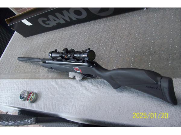 luchtbuks knikloop gamo  black bull mach  1